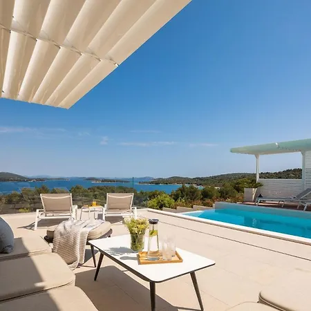 別荘 Ferienhaus Mit Privatpool Fur 9 Personen Ca 320 Qm In Jezera, Dalmatien Norddalmatien