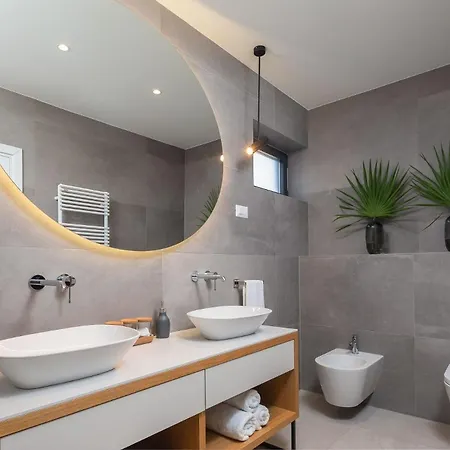 別荘 Ferienhaus Mit Privatpool Fur 9 Personen Ca 320 Qm In Jezera, Dalmatien Norddalmatien