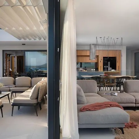 Ferienhaus Mit Privatpool Fur 9 Personen Ca 320 Qm In Jezera, Dalmatien Norddalmatien 別荘 イェゼラ