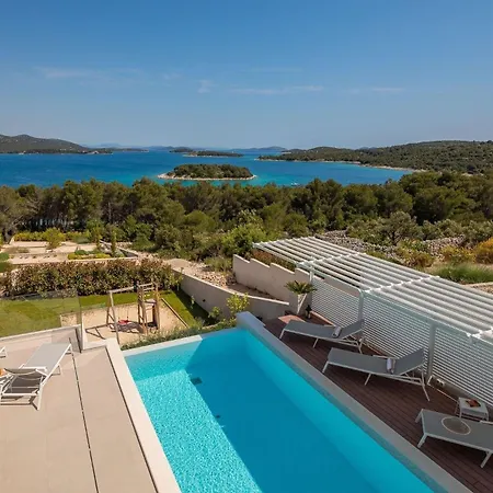 Ferienhaus Mit Privatpool Fur 9 Personen Ca 320 Qm In Jezera, Dalmatien Norddalmatien